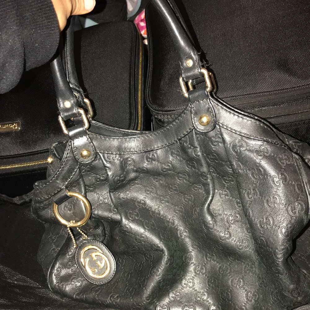 Black leather Gucci bag